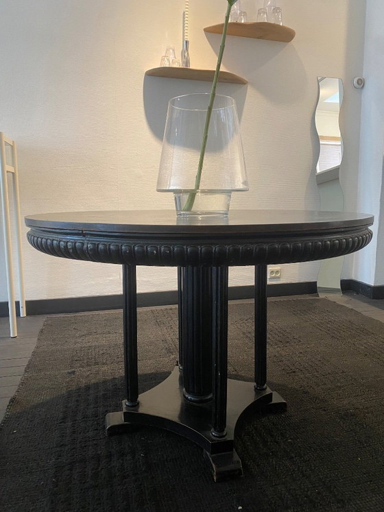 Image 1 of Klassieke zwarte houten tafel 