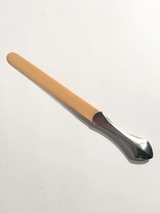 Papiermesser aus Kunstharz aus den 1950er Jahren mit silbernem Griff – decoratieve objecten, Silver