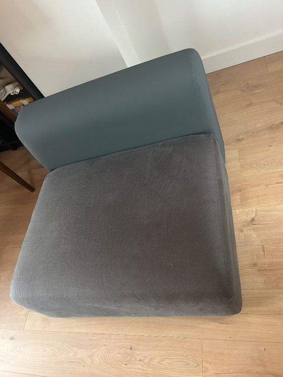 Image 1 of Módulo intermedio HAY Mags 02 – Campo Kvadrat 2 y humo compuesto Maharam