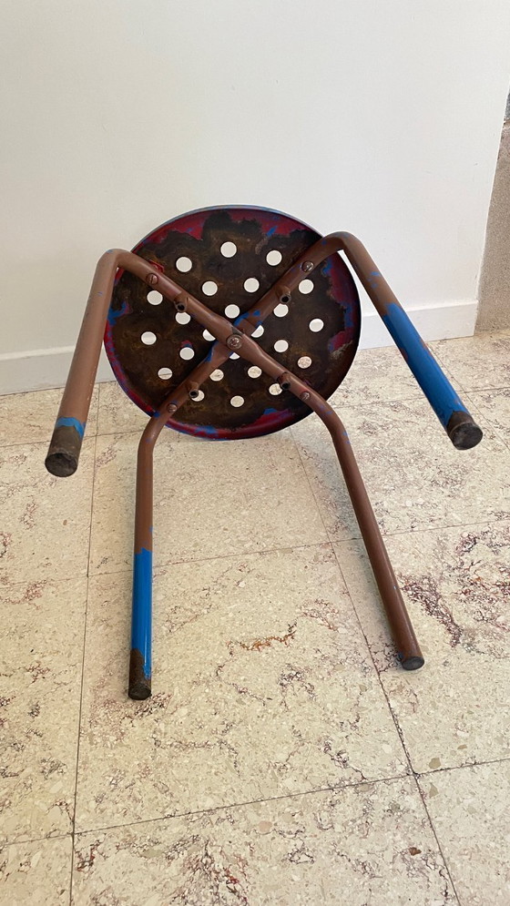 Image 1 of Paar industriële stalen PATINE TABOURETS Blauw & Chocolade VINTAGE