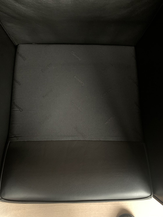 Image 1 of Cassina LC2 Le Corbusier