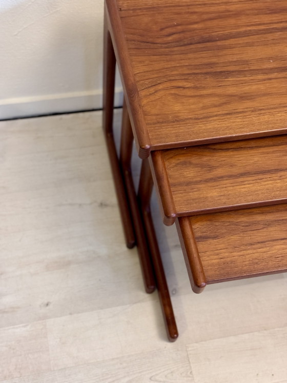 Image 1 of Tables d'appoint vintage en teck des années 1960