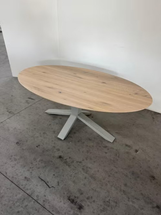 New Bert Plantagie Oak Oval Dining Table 180x105x69cm – Wood (photo 3 of 6)