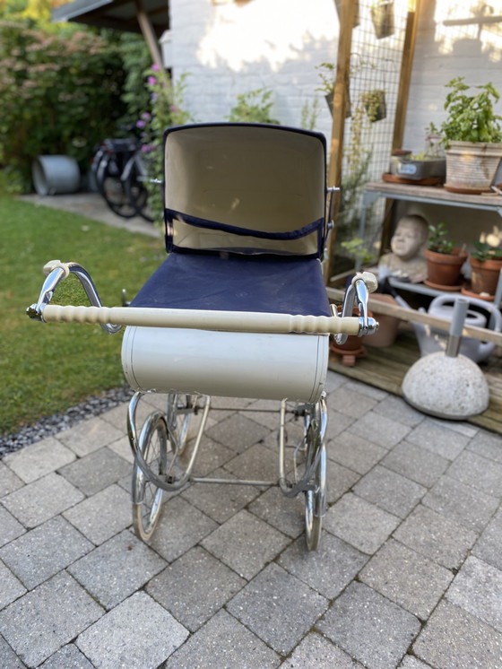 Image 1 of Retro-Kinderwagen