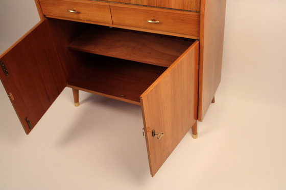 Image 1 of Stijlvolle mid-century vintage secretaire uit de jaren 60. 