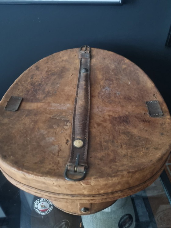 Hoedendoos met Hoge Hoed – H. Schuchard's, Reistassen, Leather, Textile (photo 12 of 13)