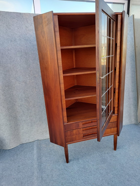 Image 1 of Mobile ad angolo