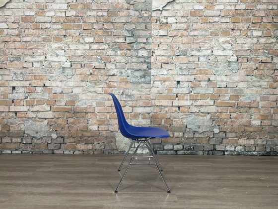 Image 1 of 10x Vitra DSS blau