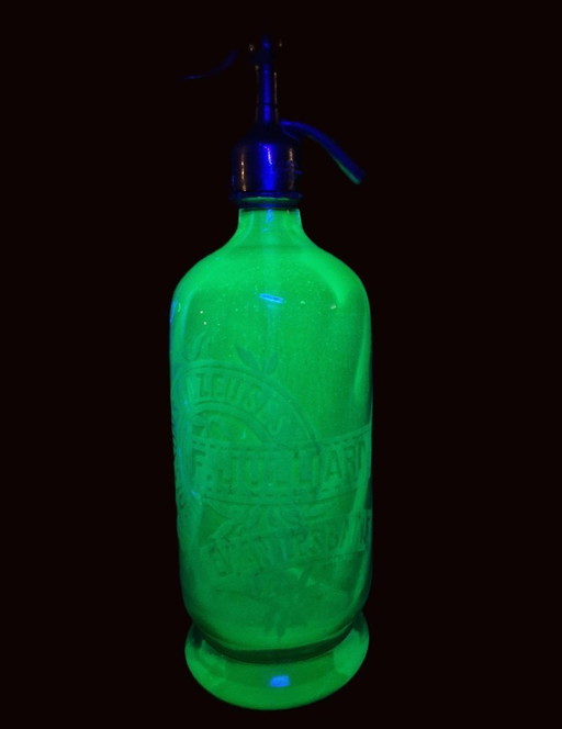 F. Julliard - Spuitwaterfles van uraniumglas