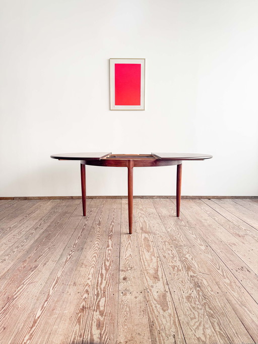 Extendable Mid-Century Modern Dining Table by Niels O. Møller for JL Mollers, Round, Danish Design, 1950s, Denmark
