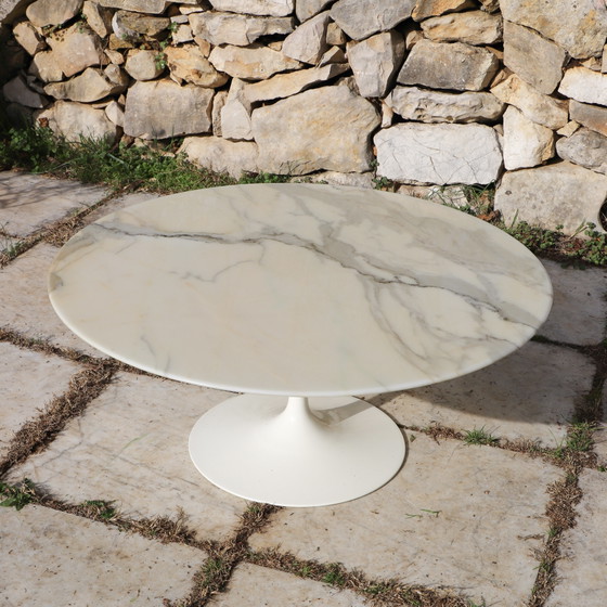 Image 1 of Table basse Tulip Eero Saarinen Knoll