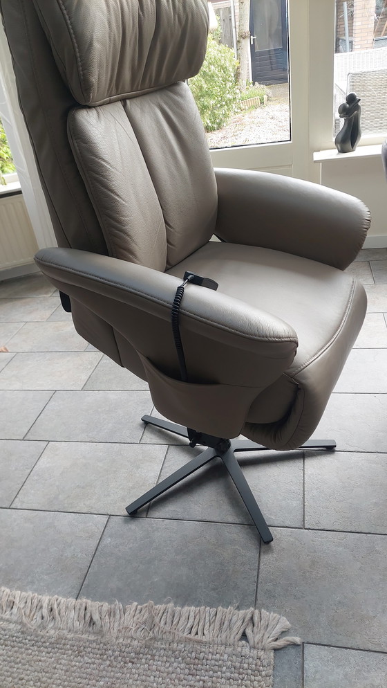 Image 1 of Luxury electrically operated leather recliner with lift function