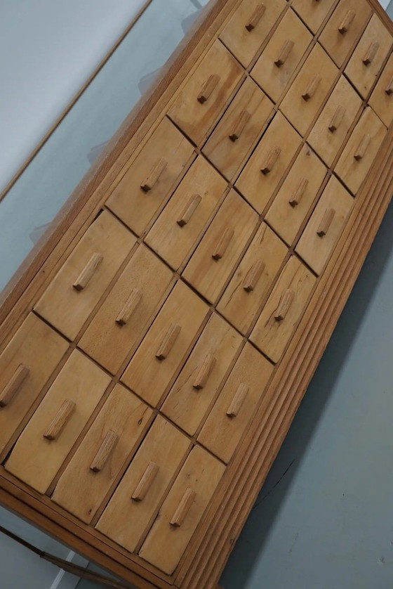 Image 1 of Antieke Britse haberdashery kast / winkeltoonbank in esdoorn en eikenhout, 1920/30s