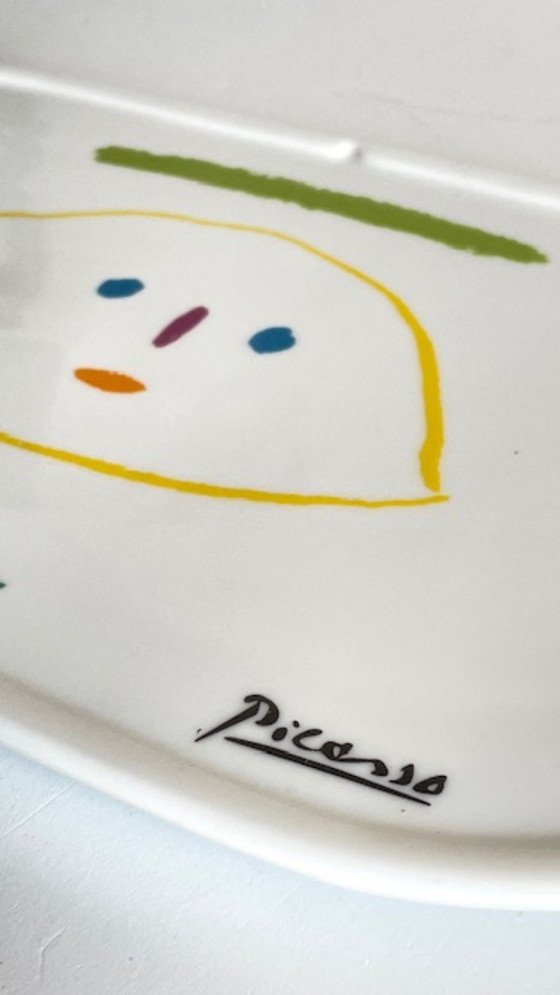 Image 1 of Serveerschaal/bord gesigneerd door Picasso