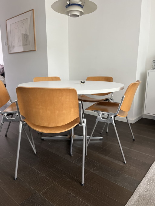 Set of 5 stackable Castelli DSC 106 chairs (design Giancarlo Piretti)