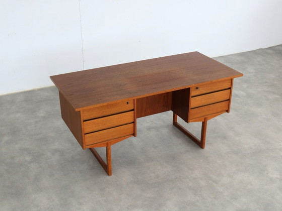 Image 1 of Vintage teak Deens bureau