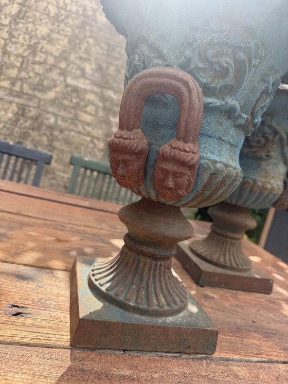 2 Antieke Tuinvazen – Decoratieve objecten, Iron (photo 11 of 13)
