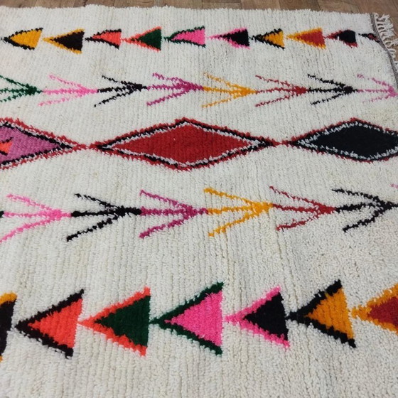 Image 1 of Auténtica alfombra bereber Azilal: 100 % lana natural, tejida a mano (266 × 150 cm)