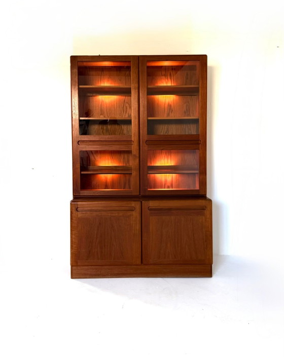Vitrine vintage illuminée en teck, Dyrlund ‘70, Verre, Bois, Marron (photo 8 sur 15)