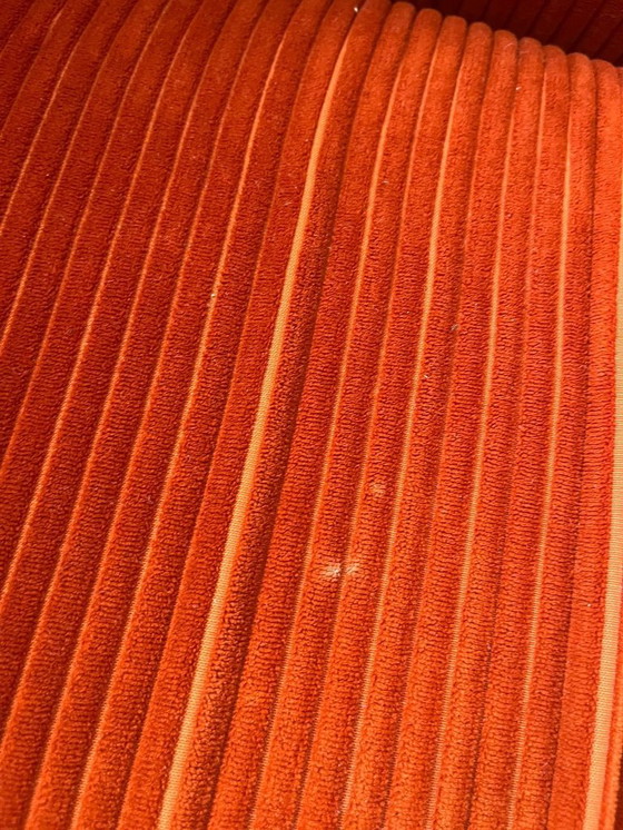 Image 1 of Fauteuil rétro orange, velours côtelé