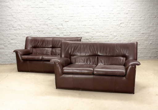 Afra and Tobia Scarpa Design Mid-Century Italian Design Chocolate Brown Leather Two Seat Sofa, Model Lauriana for B&B Italia.