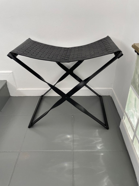 Image 1 of Tabouret haut pliant / taburette en métal et cuir tressé