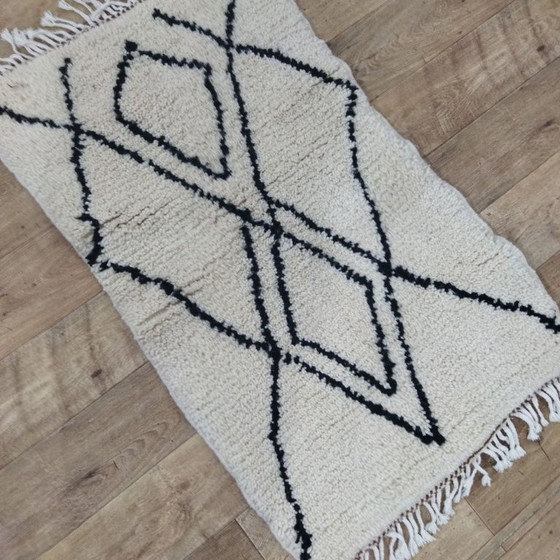 Image 1 of Tappeto fatto a mano in lana berbera Azilal 116 X 70 cm