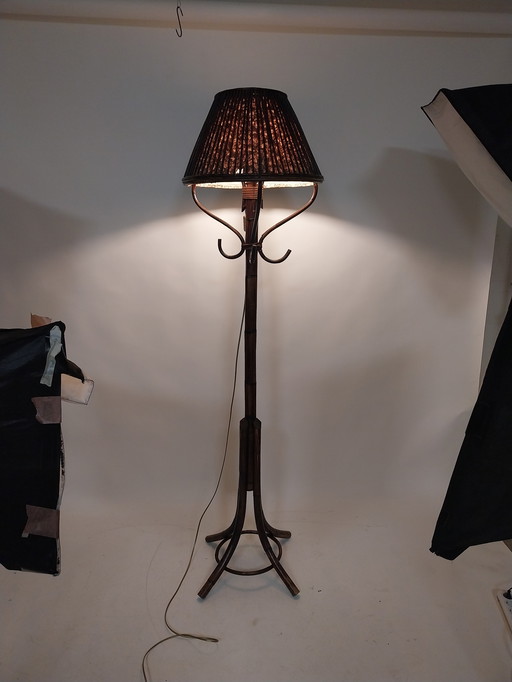 1970's bamboe en rieten vloerlamp made in Italy  