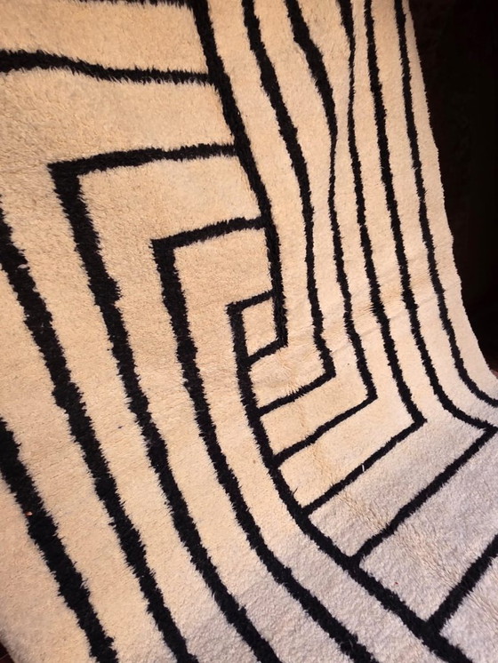 Image 1 of Tapis Beni Ourain au design moderne, 240 x 186 cm
