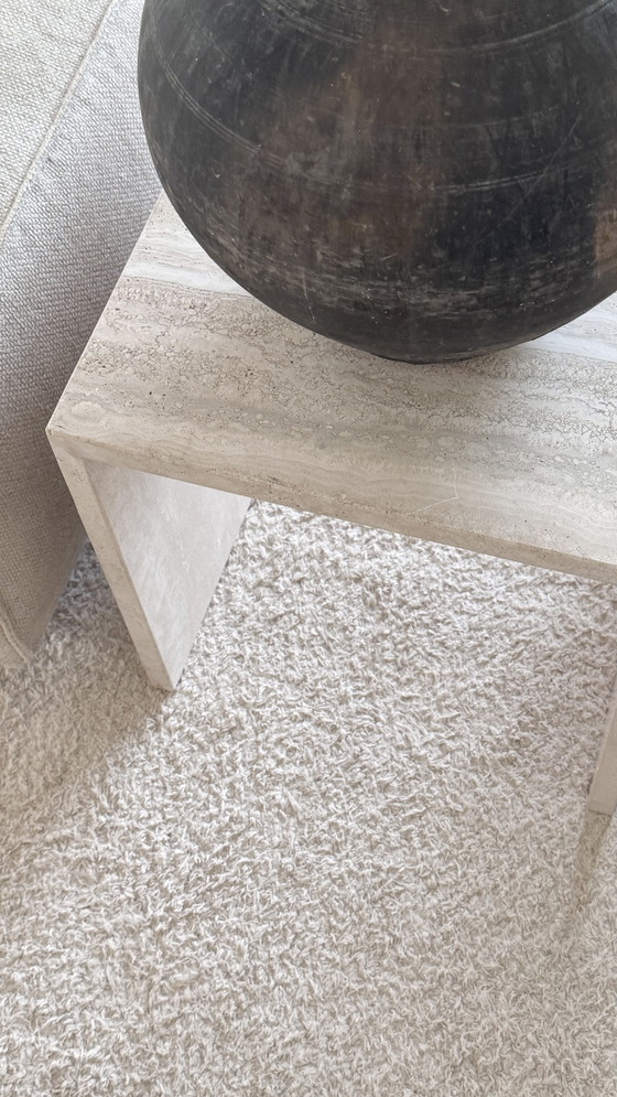 Image 1 of 2 Travertine side tables made of natural stone - Minimalist design, timelessly elegant