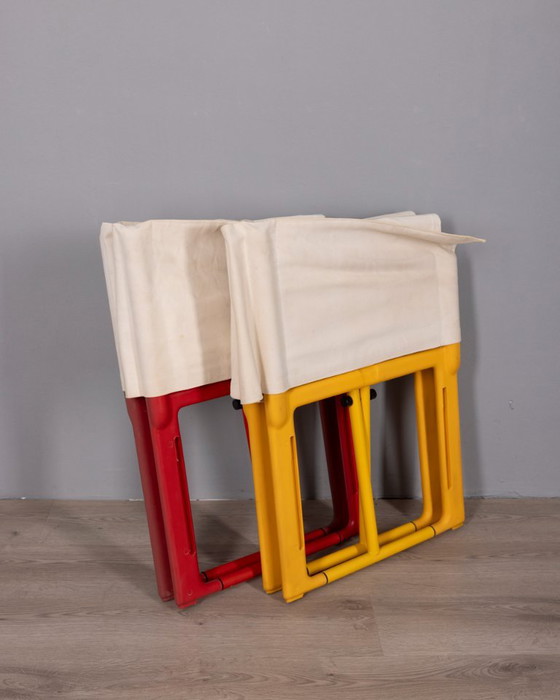Par de sillas plegables modelo 4820 de Masayuki Matsukaze para Kartell, década de 1970. – Plastic (photo 6 of 17)