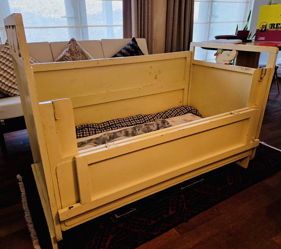 Image 1 of Antiek ledikantje