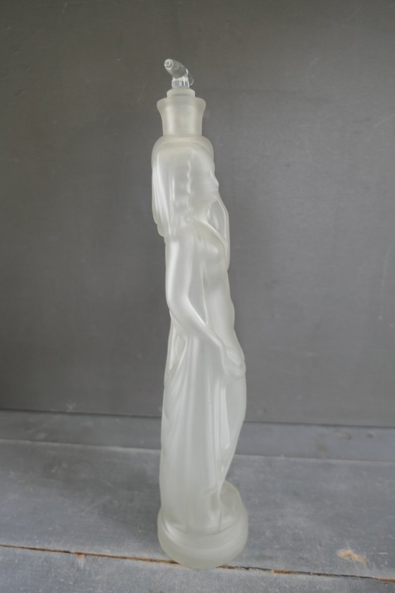 Image 1 of Jugendstil-Likörflasche "Rebecca am Brunnen"