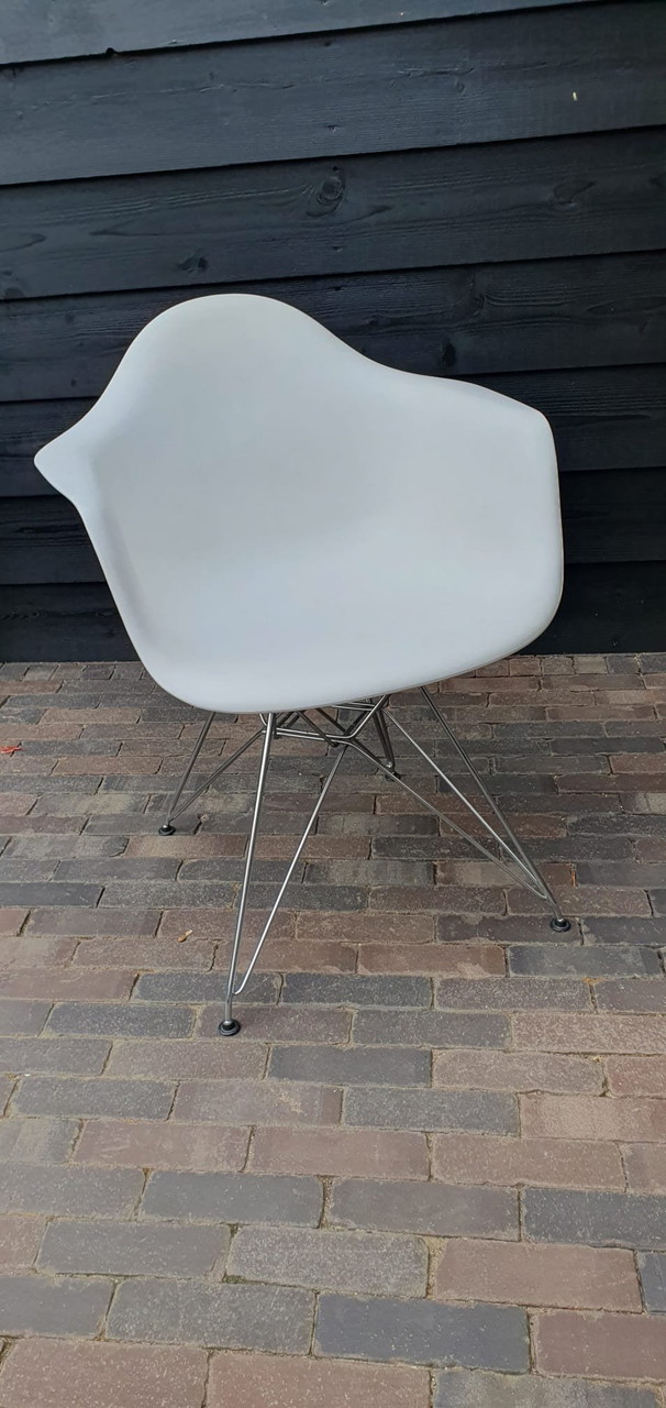 6 vitra eames dx stoelen