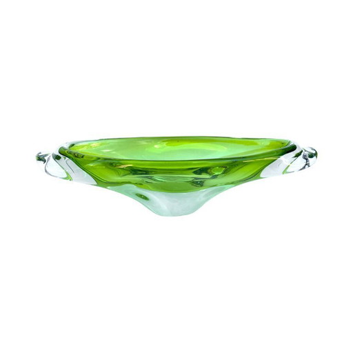 Bol en verre vert, conçu par J. Broz, Skrdlovice, Tchécoslovaquie, années 1960.