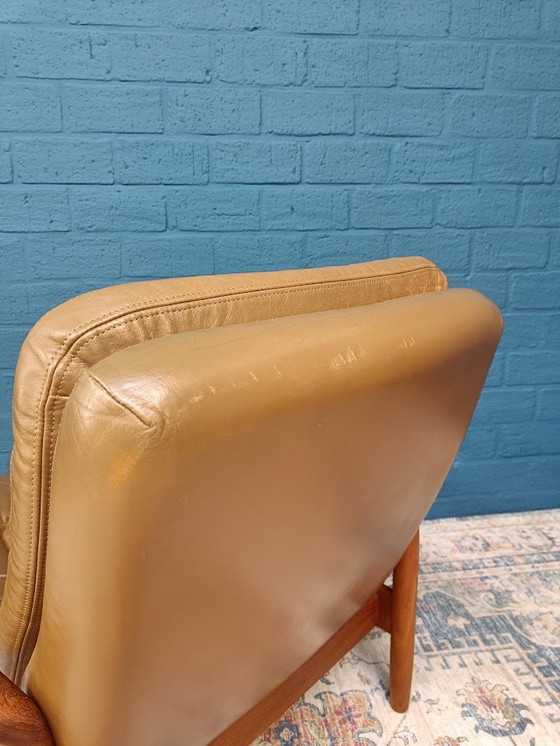 Image 1 of 2 poltrone di design vintage con 1 poggiapiedi, design danese, anni '60