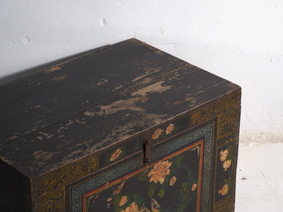 Baule antico dipinto in legno di pino – Cina, circa 1900 – Armadi contenitori, Iron (photo 23 of 40)