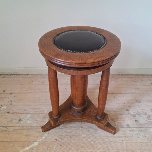 Antiker Klavierhocker aus Holz mit Schraubmechanismus – Art-Deco-Stil – krukjes, Wood