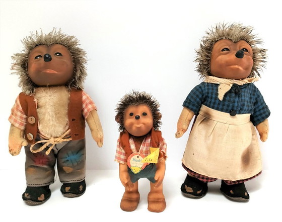 Image 1 of hedgehog family by Steiff