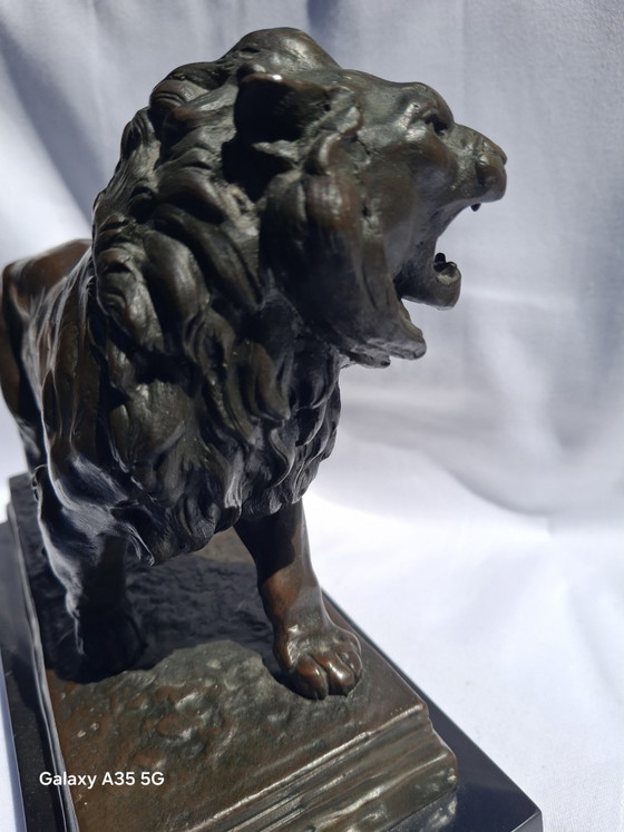 Image 1 of Antiek bronzen beeld "Roaring Lion" naar Charles Valton (1851-1918) – gietersmerk JB Déposé Paris, ca. 5 kg