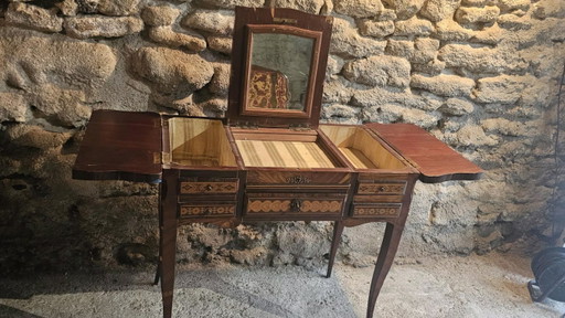 Kaptafel in Lodewijk XV-stijl, Franse productie uit het einde van de 19e en het begin van de 20e eeuw. – ladekasten, Wood