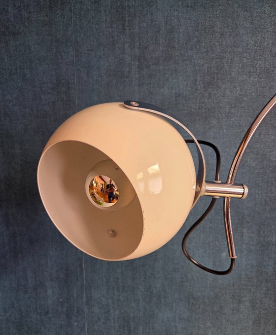 Image 1 of Lampadaire vintage - Lampe arquée avec globe | blanc crème - années 1970