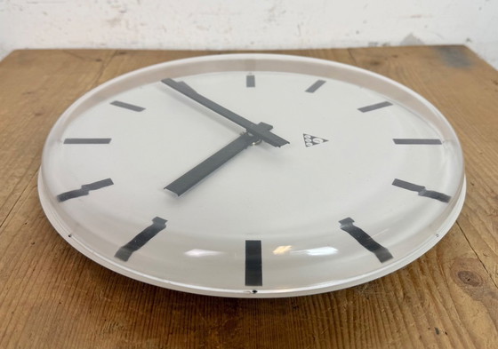 Image 1 of Horloge murale de bureau vintage de Pragotron, années 1980