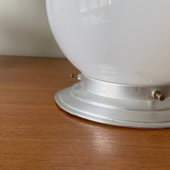 Image 1 of Opaalwitte glazen bol plafondlamp, 15 cm, wandlamp met aluminium montagevoet