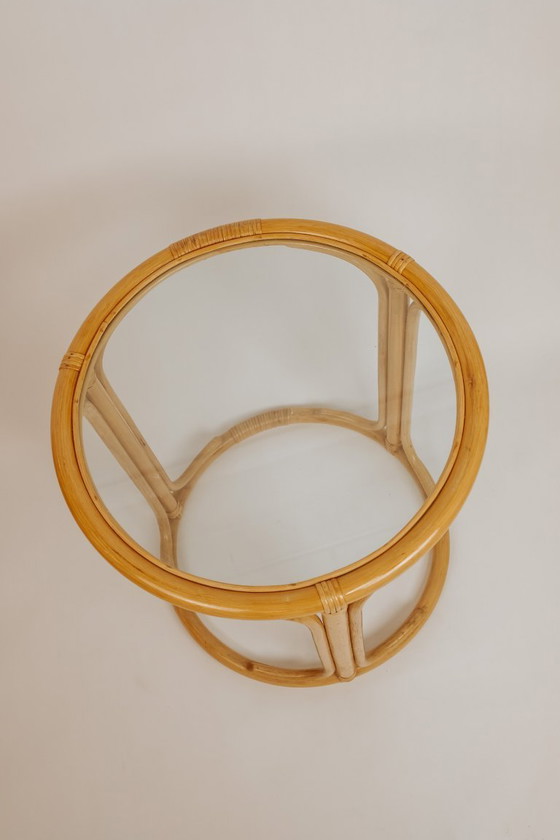 Image 1 of Table d'appoint ronde vintage en bambou et verre