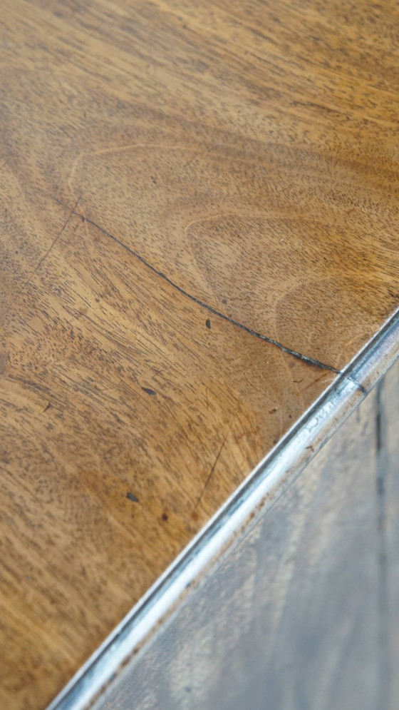 Image 1 of Preciosa cómoda inglesa antigua del siglo XVIII