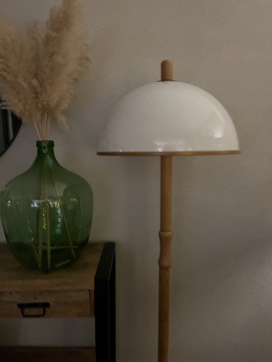 Image 1 of Lampada da terra vintage a forma di fungo con paralume in plastica