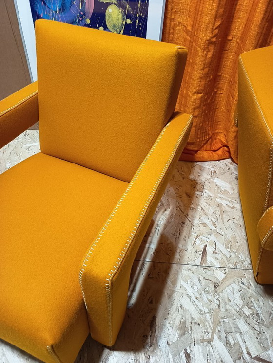 Image 1 of CASSINA Paire de fauteuils Utrecht 637 NEUF 2026 en laine KVARD Moutarde par Gerrit Rietveld