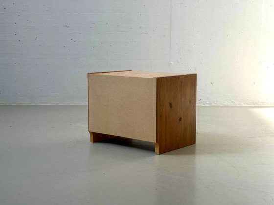 Vintage nachtkastje van grenenhout, jaren 70 – Wood (photo 8 of 13)
