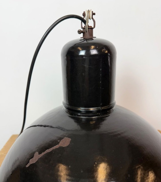 Industrial Black Enamel Factory Pendant Lamp, 1950s – Iron (photo 15 of 18)
